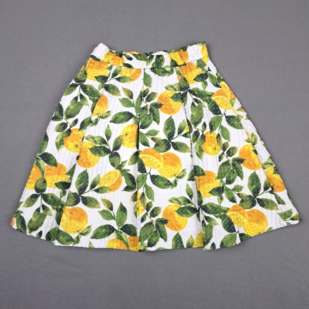 Mia MIIA Skirt Women's 24 White Orange Citrus Pleated Mini Playful Summer Japan